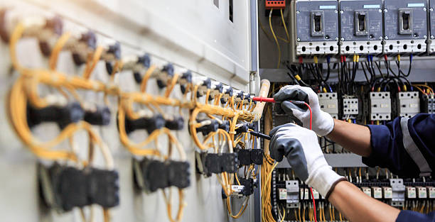 Professional Electrician technician working in Mount Vernon, VA